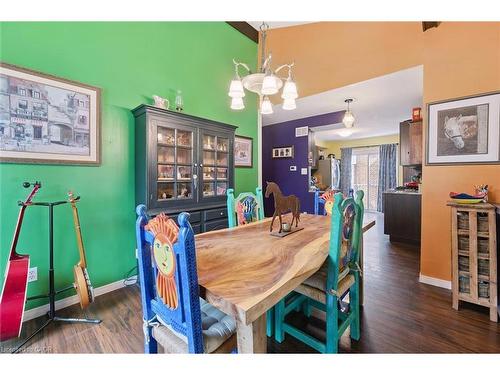 31 Saxony Circle, Cambridge, ON - Indoor Photo Showing Dining Room