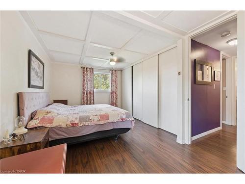 31 Saxony Circle, Cambridge, ON - Indoor Photo Showing Bedroom
