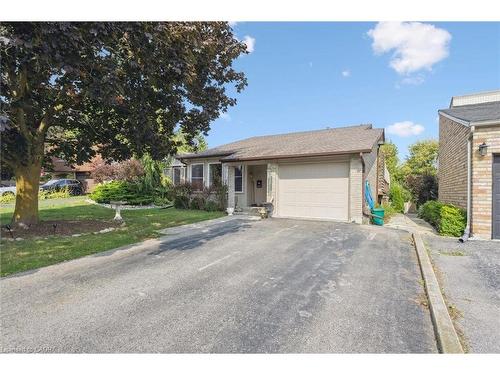31 Saxony Circle, Cambridge, ON - Outdoor