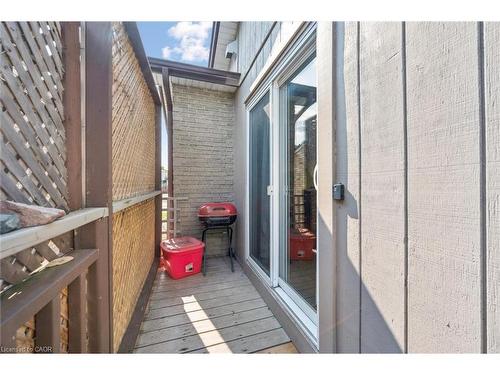 31 Saxony Circle, Cambridge, ON -  With Exterior