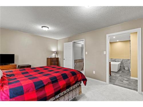 82-2205 South Millway, Mississauga, ON - Indoor Photo Showing Bedroom