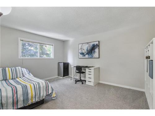 104 Valley Ridge Crescent, Waterloo, ON - Indoor Photo Showing Bedroom