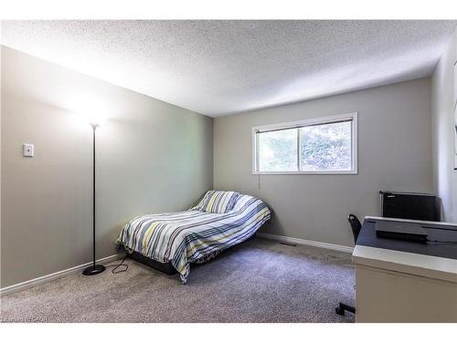 104 Valley Ridge Crescent, Waterloo, ON - Indoor Photo Showing Bedroom