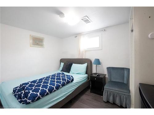 29 Cameo Avenue, Hamilton, ON - Indoor Photo Showing Bedroom