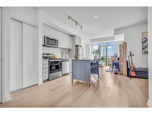 412-859 The Queensway, Toronto, ON - Indoor Photo Showing Kitchen With Stainless Steel Kitchen