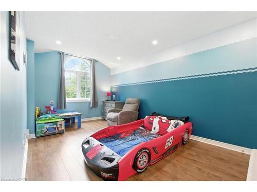 4-2252 Walkers Line, Burlington, ON - Indoor Photo Showing Bedroom