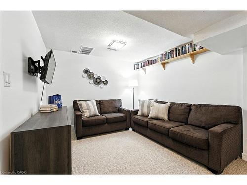 4-2252 Walkers Line, Burlington, ON - Indoor Photo Showing Living Room