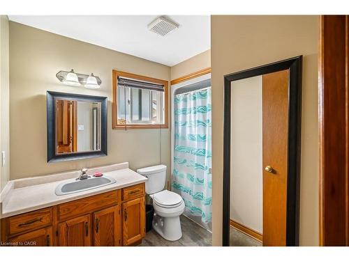 3688 Cardinal Drive, Niagara Falls, ON - Indoor Photo Showing Bathroom