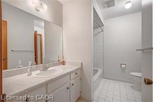 100 Antigua Road, Mississauga, ON - Indoor Photo Showing Bathroom
