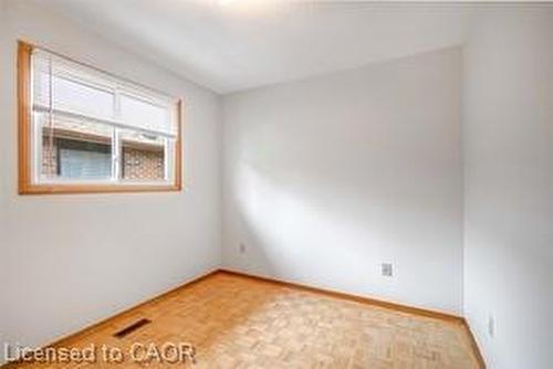 100 Antigua Road, Mississauga, ON - Indoor Photo Showing Other Room