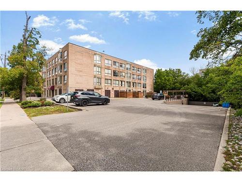 106-249 Major Mackenzie Drive E, Richmond Hill, ON - Outdoor With Facade