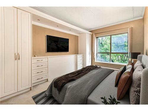 106-249 Major Mackenzie Drive E, Richmond Hill, ON - Indoor Photo Showing Bedroom