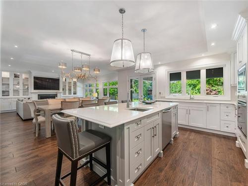 3087 Lakeshore Road, Burlington, ON - Indoor