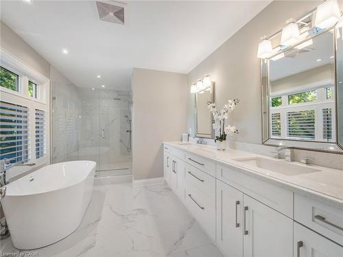 3087 Lakeshore Road, Burlington, ON - Indoor Photo Showing Bathroom