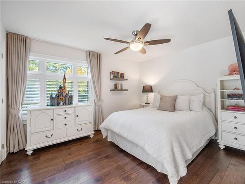 3087 Lakeshore Road, Burlington, ON - Indoor Photo Showing Bedroom
