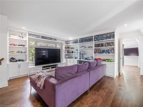 3087 Lakeshore Road, Burlington, ON - Indoor Photo Showing Living Room
