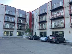 412-301 Westmount Road W Kitchener, ON N2M 0C4