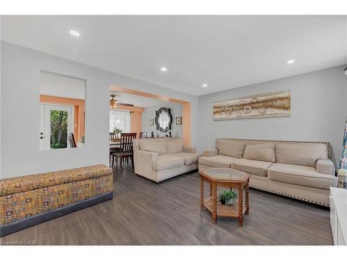 603 Preston Parkway, Cambridge, ON - Indoor Photo Showing Living Room