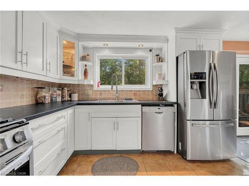 603 Preston Parkway, Cambridge, ON - Indoor Photo Showing Kitchen