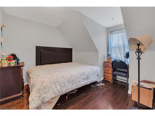 603 Preston Parkway, Cambridge, ON - Indoor Photo Showing Bedroom