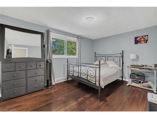 603 Preston Parkway, Cambridge, ON - Indoor Photo Showing Bedroom
