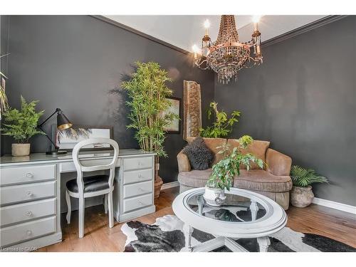 1097 Mineral Springs Road, Ancaster, ON - Indoor Photo Showing Dining Room
