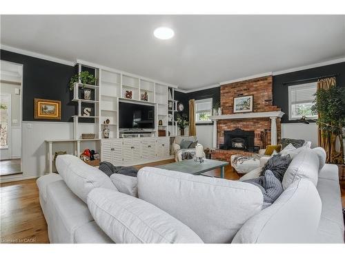1097 Mineral Springs Road, Ancaster, ON - Indoor Photo Showing Living Room With Fireplace