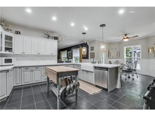 1097 Mineral Springs Road, Ancaster, ON - Indoor Photo Showing Kitchen With Upgraded Kitchen