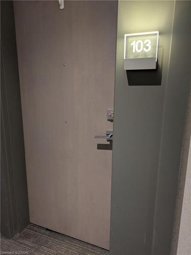 103-467 Charlton Avenue E, Hamilton, ON - Indoor Photo Showing Other Room