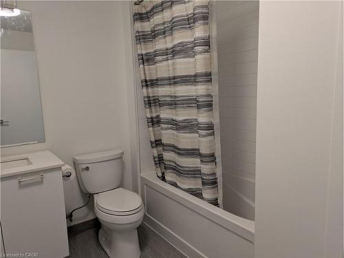 103-467 Charlton Avenue E, Hamilton, ON - Indoor Photo Showing Bathroom