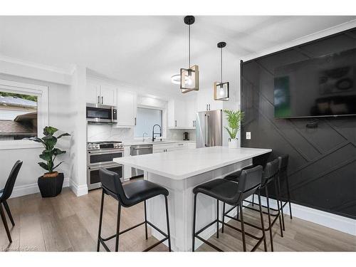 162 Greenbrook Drive, Kitchener, ON - Indoor Photo Showing Kitchen With Stainless Steel Kitchen With Upgraded Kitchen