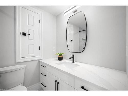 162 Greenbrook Drive, Kitchener, ON - Indoor Photo Showing Bathroom