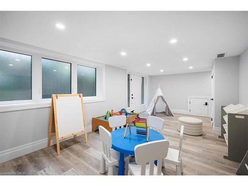 162 Greenbrook Drive, Kitchener, ON - Indoor