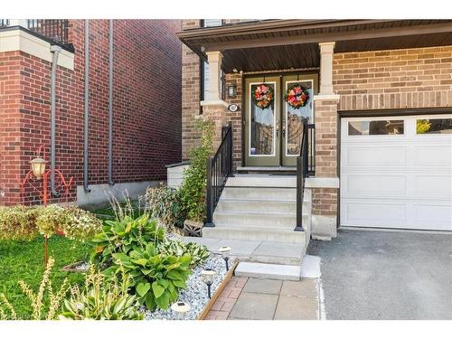 107 Pagebrook Crescent, Stoney Creek, ON - Outdoor