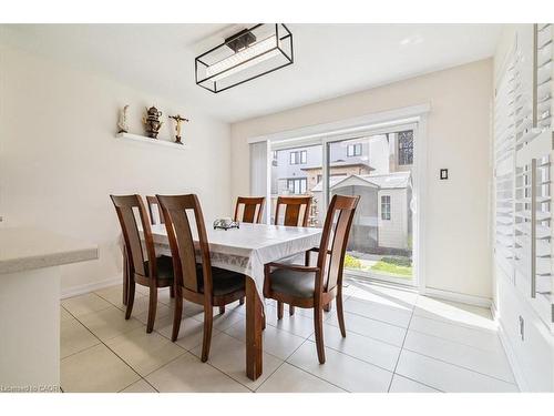 107 Pagebrook Crescent, Stoney Creek, ON - Indoor Photo Showing Dining Room