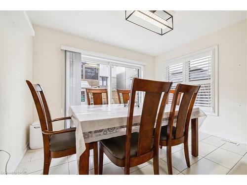 107 Pagebrook Crescent, Stoney Creek, ON - Indoor Photo Showing Dining Room