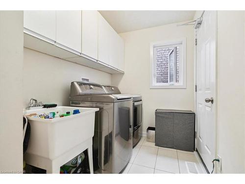 107 Pagebrook Crescent, Stoney Creek, ON - Indoor Photo Showing Laundry Room