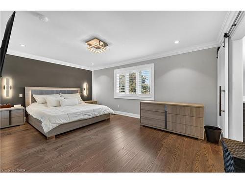 18 David Avenue, Hamilton, ON - Indoor Photo Showing Bedroom