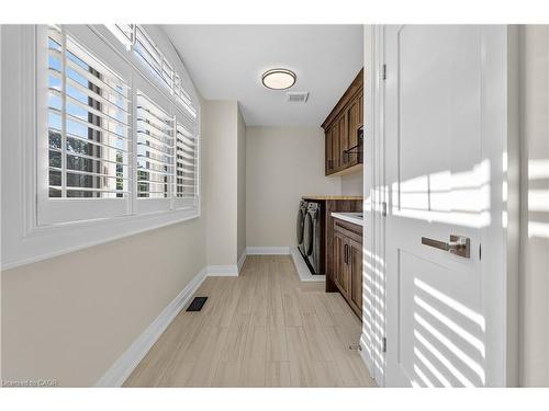 18 David Avenue, Hamilton, ON - Indoor Photo Showing Other Room