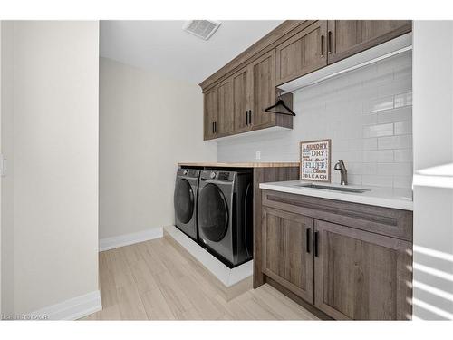18 David Avenue, Hamilton, ON - Indoor Photo Showing Laundry Room