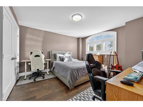18 David Avenue, Hamilton, ON - Indoor Photo Showing Bedroom