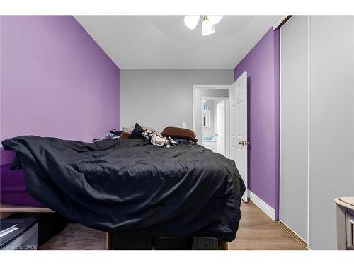110 Graystone Crescent, Welland, ON - Indoor Photo Showing Bedroom