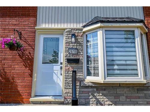 B-261 Scott Street, St. Catharines, ON - Outdoor