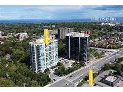 PH01-1055 Southdown Road  Mississauga, ON L5J 0A3