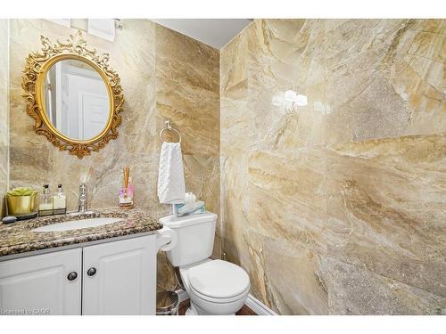 5-104 Frances Avenue, Stoney Creek, ON - Indoor Photo Showing Bathroom