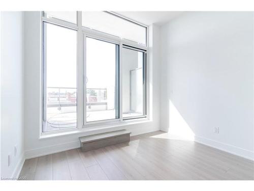 304-25 Wellington Street S, Kitchener, ON - Indoor Photo Showing Other Room