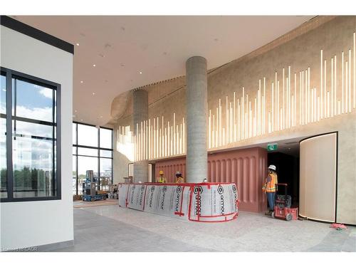 304-25 Wellington Street S, Kitchener, ON - Indoor Photo Showing Other Room