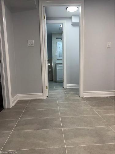 Basement-2034 Waycross Crescent, Mississauga, ON - Indoor Photo Showing Other Room