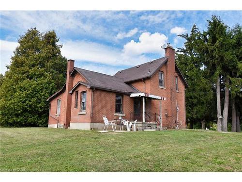 8125 Dickenson Road E, Mount Hope, ON - Outdoor