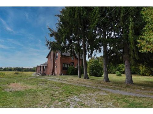 8125 Dickenson Road E, Mount Hope, ON - Outdoor